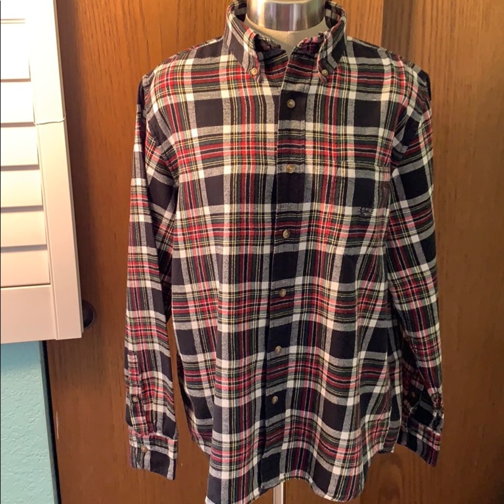 Great button down shirt, flannel size medium nice colors.
